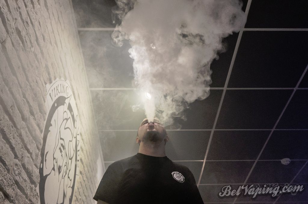 Viking_Vape_Grand_Opening_Party-1103.jpg